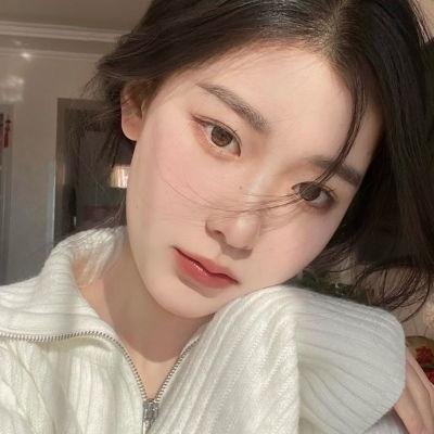 月亮 海报